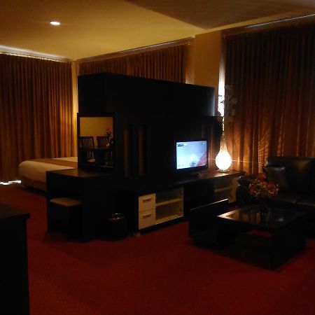 Grand Royal Taliwang Hotel מראה חיצוני תמונה