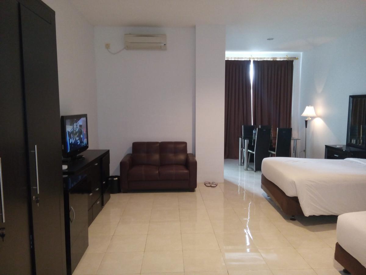 Grand Royal Taliwang Hotel מראה חיצוני תמונה