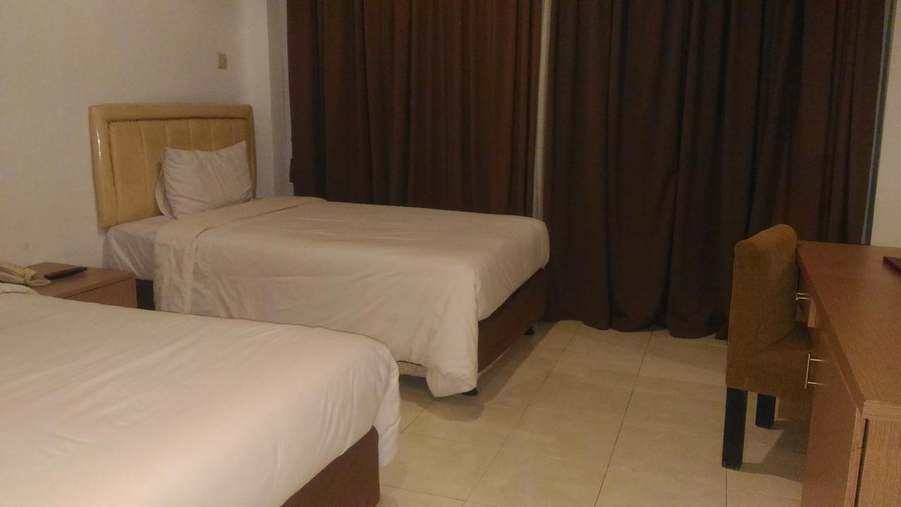 Grand Royal Taliwang Hotel מראה חיצוני תמונה