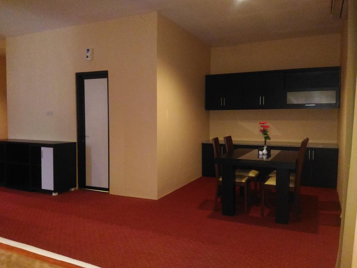 Grand Royal Taliwang Hotel מראה חיצוני תמונה