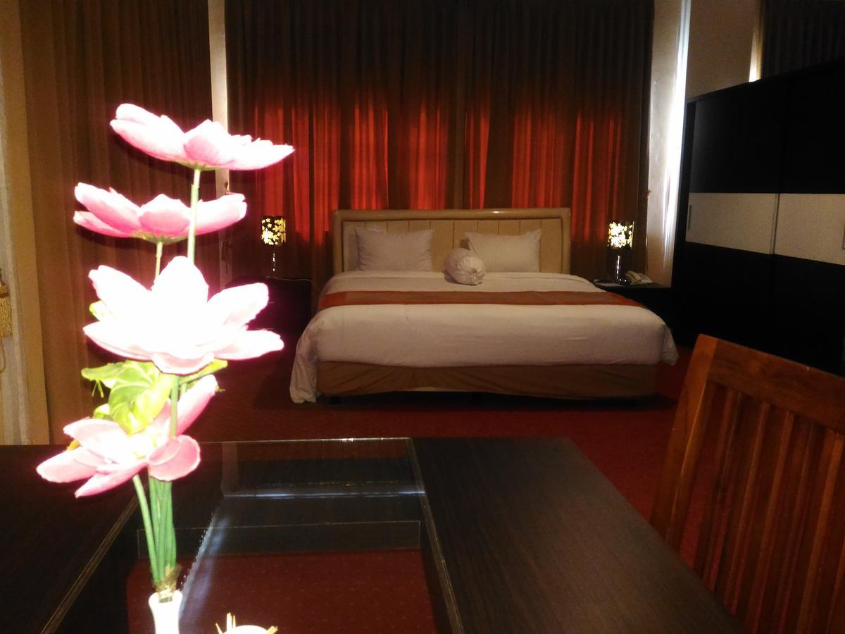 Grand Royal Taliwang Hotel מראה חיצוני תמונה