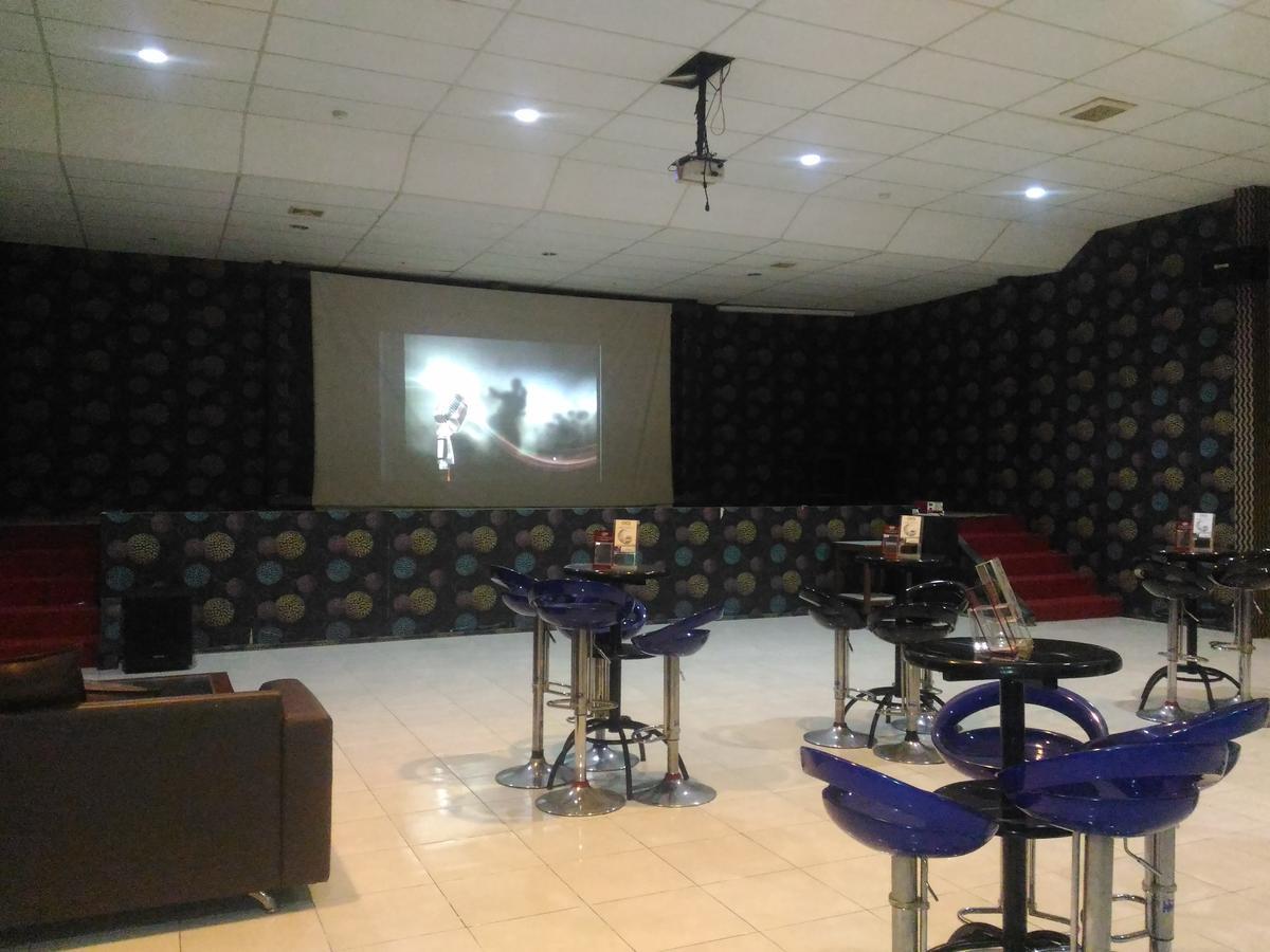 Grand Royal Taliwang Hotel מראה חיצוני תמונה