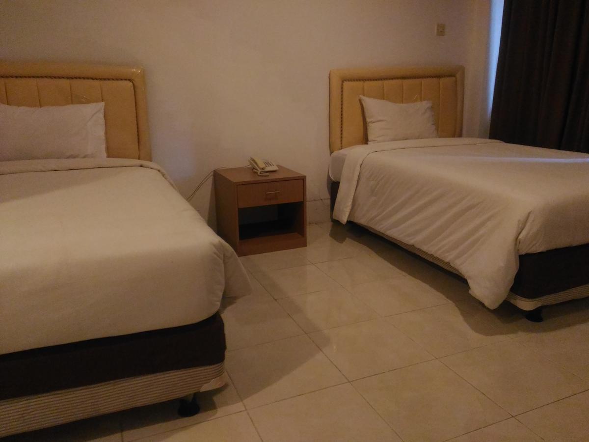 Grand Royal Taliwang Hotel חדר תמונה
