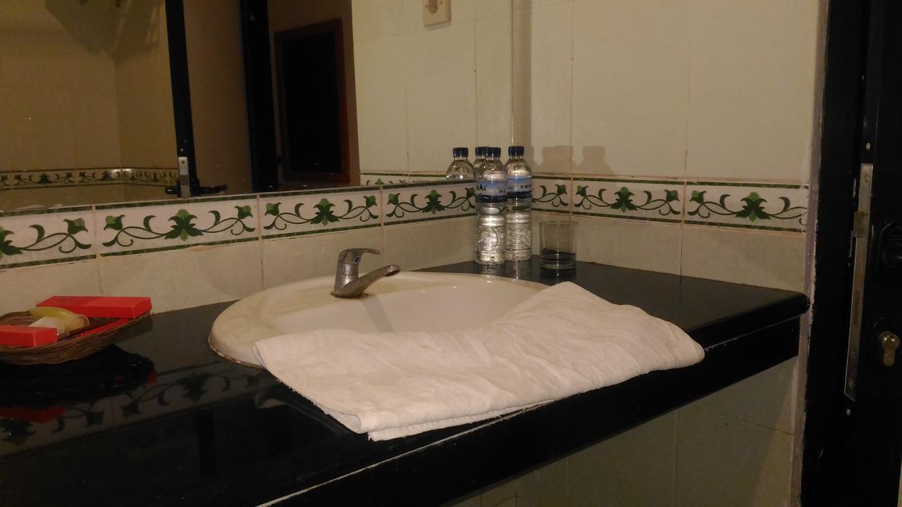 Grand Royal Taliwang Hotel חדר תמונה